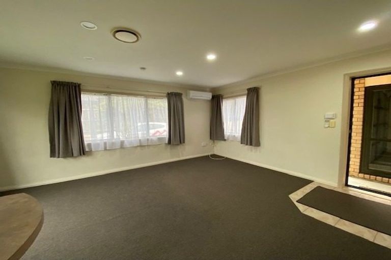 Photo of property in 9 Killeen Place, Flat Bush, Auckland, 2019