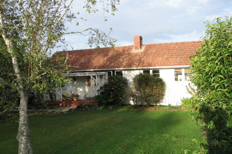 Photo of property in 161 Te Atatu Road, Te Atatu South, Auckland, 0610