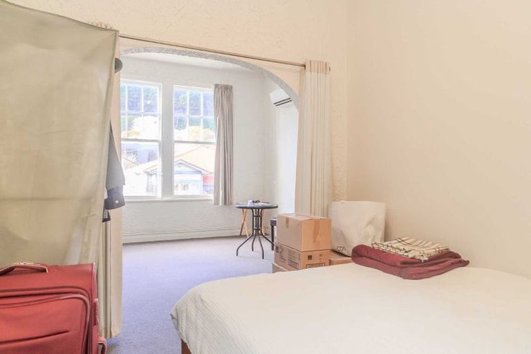 Photo of property in 10 Porritt Avenue, Mount Victoria, Wellington, 6011