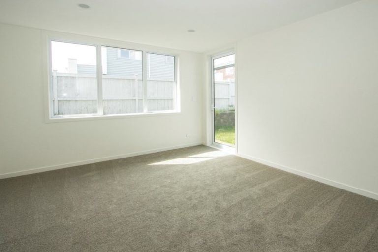 Photo of property in 16 Milano Boulevard, Karaka, Papakura, 2113