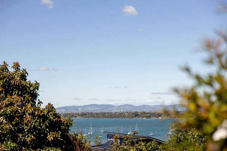 Photo of property in 37 Coppelia Avenue, Omokoroa, 3114