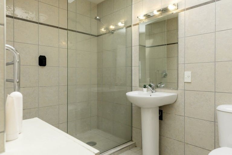 Photo of property in 2/870 Acacia Bay Road, Acacia Bay, Taupo, 3330