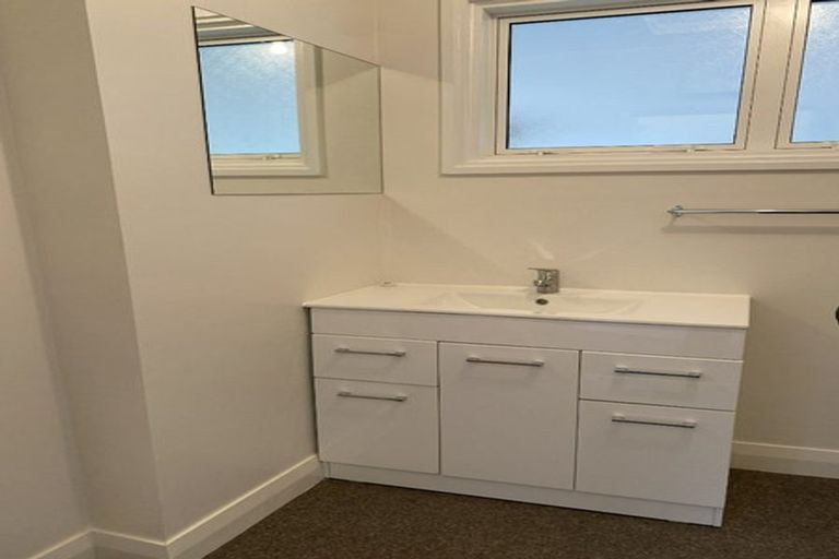 Photo of property in 39 Churton Crescent, Taita, Lower Hutt, 5011