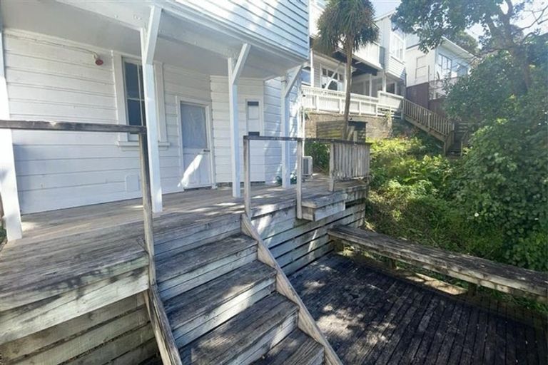 Photo of property in 37 Raroa Road, Kelburn, Wellington, 6012