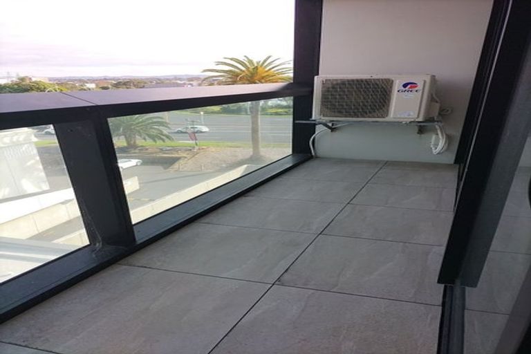 Photo of property in 311/8 Lakewood Court, Manukau, Auckland, 2104