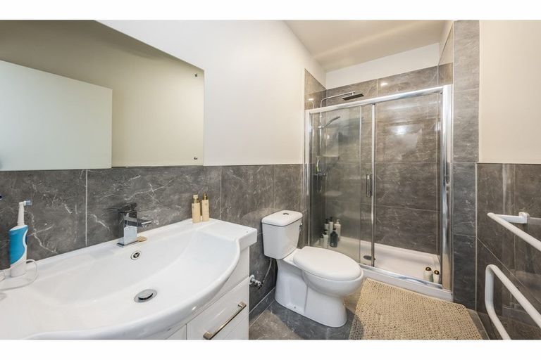 Photo of property in 1 Te Aparangi Road, Papakura, 2110