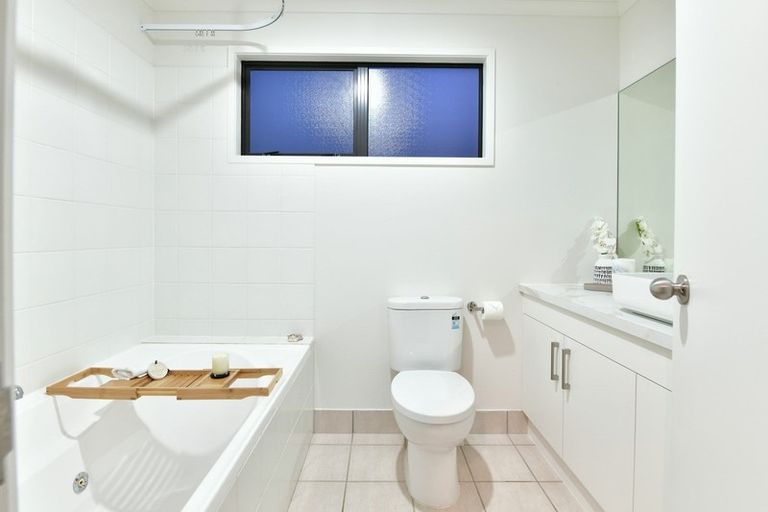Photo of property in 21b Siesta Terrace, Gulf Harbour, Whangaparaoa, 0930