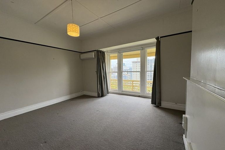 Photo of property in 1/18 Clifton Terrace, Kelburn, Wellington, 6012