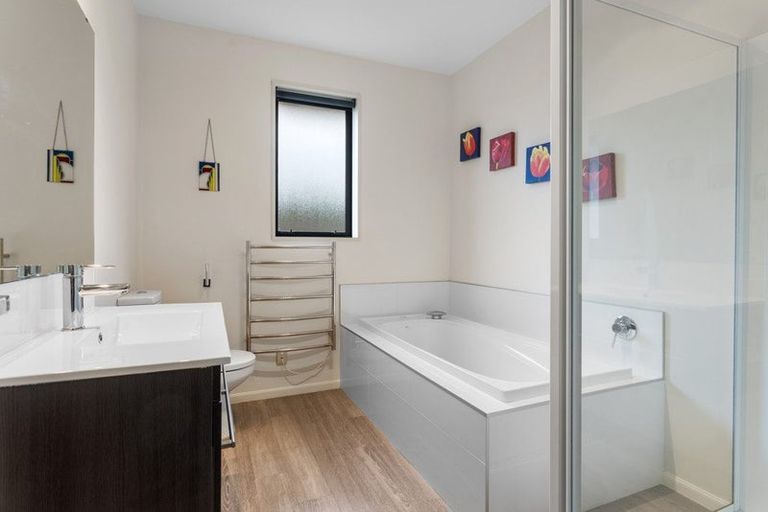 Photo of property in 16 Chestnut Place, Rangiora, 7400