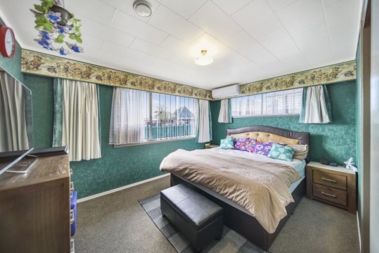 Photo of property in 2/1 Susanne Place, Pakuranga, Auckland, 2010