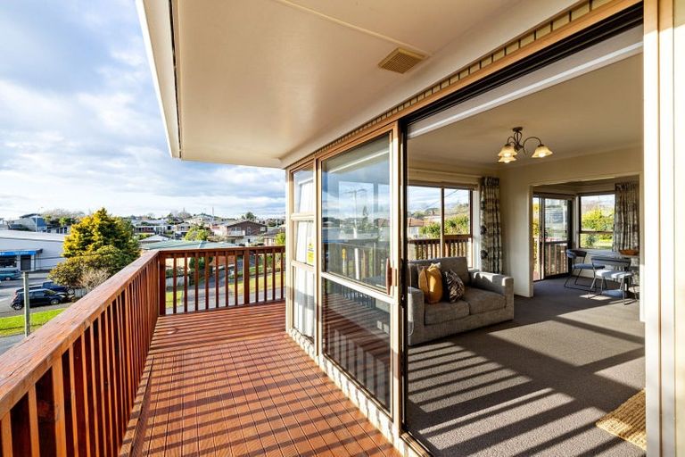 Photo of property in 52 Macdonald Road, Glenview, Hamilton, 3206