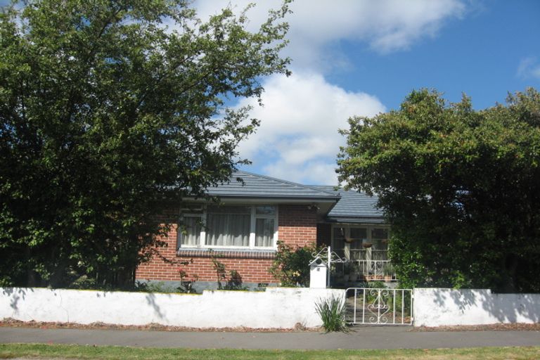 Photo of property in 2 Ardmore Place, Bishopdale, Christchurch, 8053
