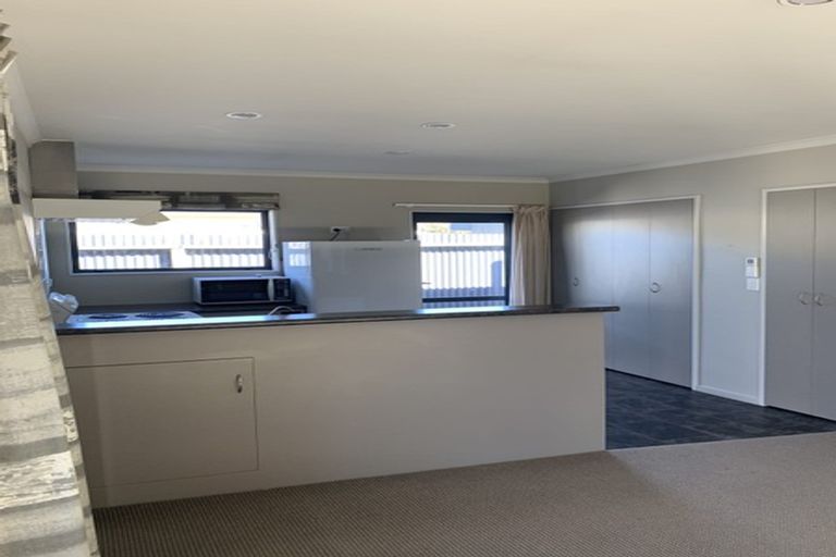 Photo of property in 28 Moa Street, Waikiwi, Invercargill, 9810