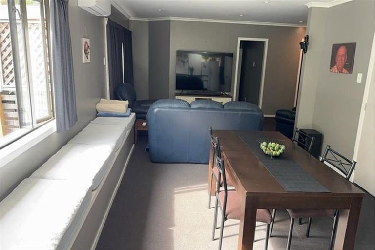 Photo of property in 11 Burke Street, Hospital Hill, Napier, 4110