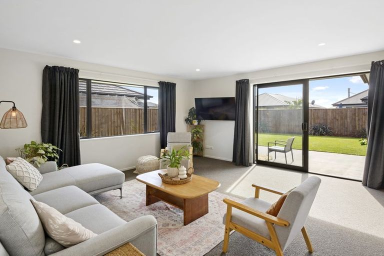 Photo of property in 45 Minerva Crescent, Woodend, 7610