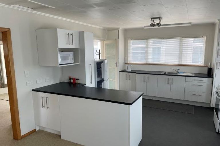 Photo of property in 17 Bolton Street, Petone, Lower Hutt, 5012