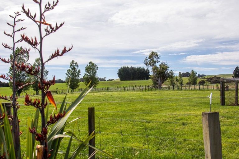 Photo of property in 105 Fraters Road, Martinborough, 5781