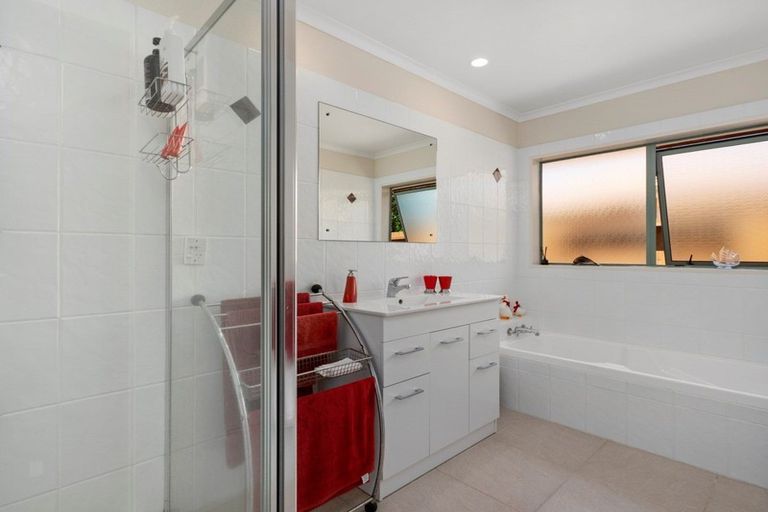 Photo of property in 63 Santa Monica Drive, Papamoa Beach, Papamoa, 3118