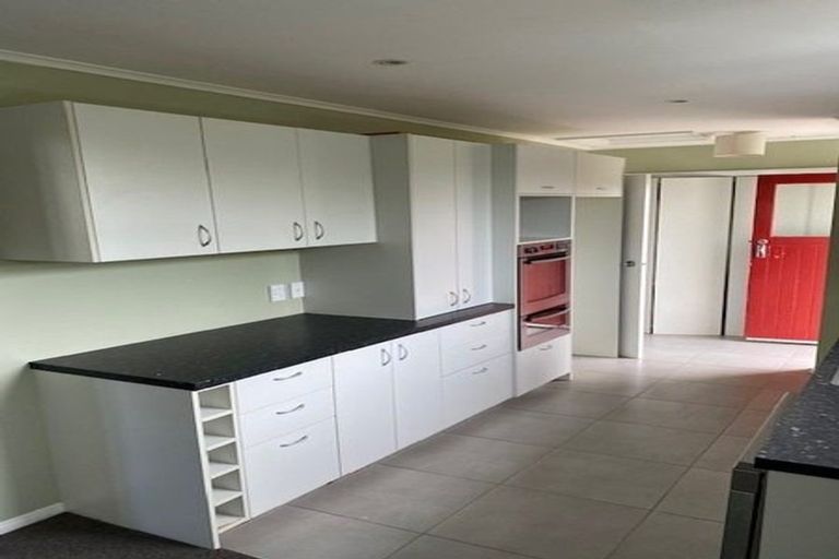 Photo of property in 5 Hillary Street, Tawa, Wellington, 5028