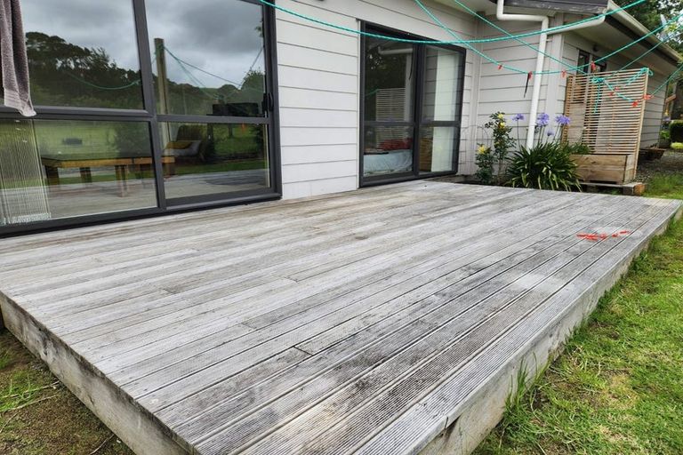 Photo of property in 1477 State Highway 16, Waimauku, 0883