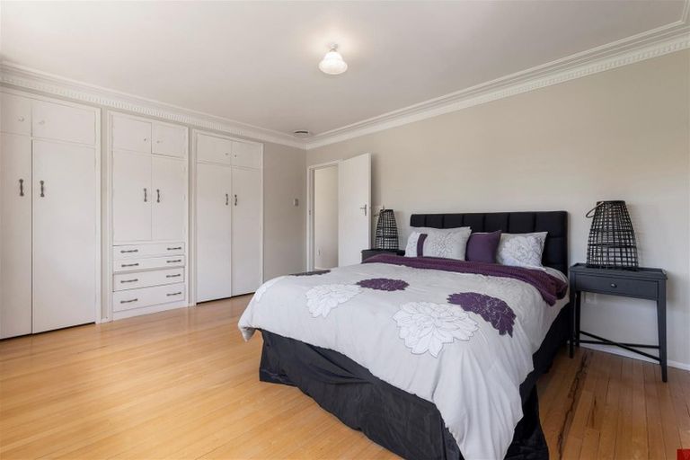 Photo of property in 11 Grand Vue Road, Kawaha Point, Rotorua, 3010