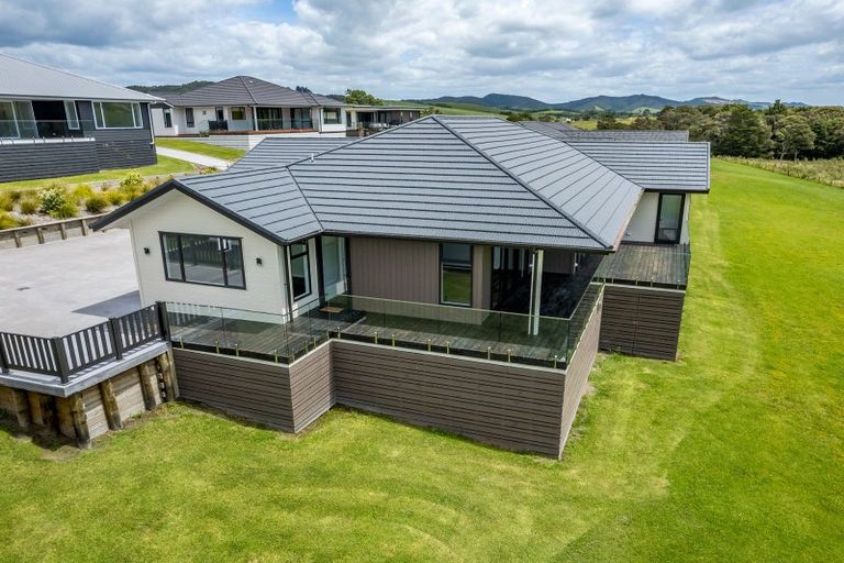 Photo of property in 32 Admiralty Drive, Haruru, 0204