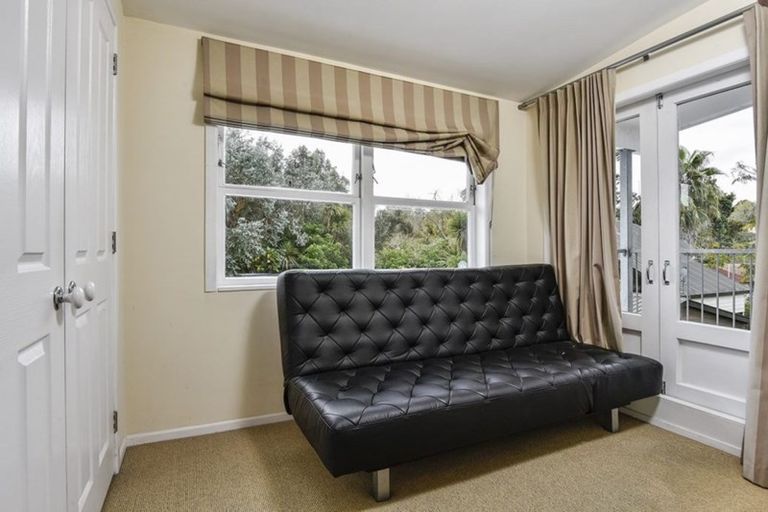 Photo of property in 76 Marlborough Avenue, Glenfield, Auckland, 0629