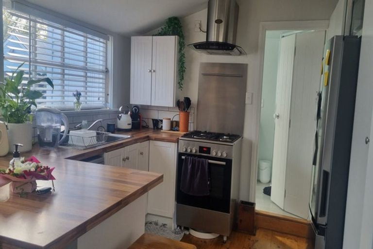 Photo of property in 147a Holly Road, St Albans, Christchurch, 8014