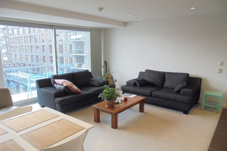 Photo of property in Piermont Apartments, 4h/82 Cable Street, Te Aro, Wellington, 6011