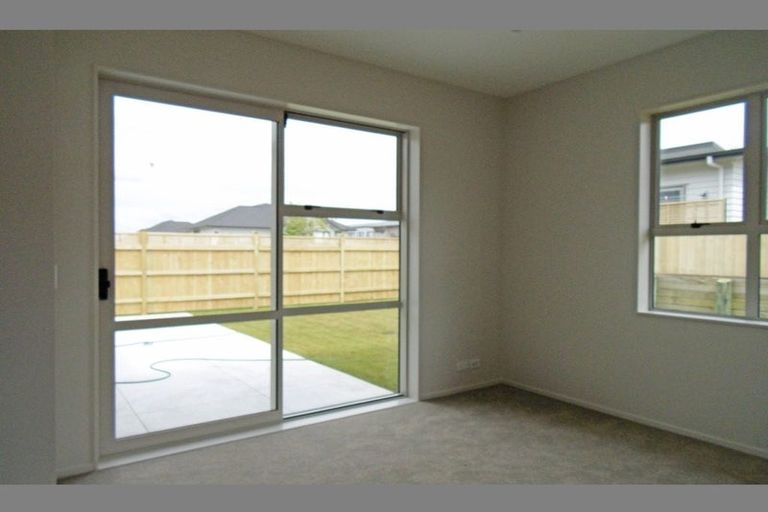 Photo of property in 24 Kaimanawa Road, Karaka, Papakura, 2113