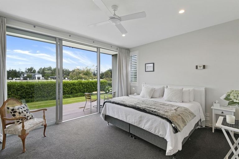 Photo of property in 30 Oakgrove Drive, Rangiora, 7400