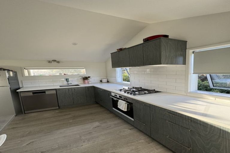 Photo of property in 60 Roberts Road, Matakatia, Whangaparaoa, 0930