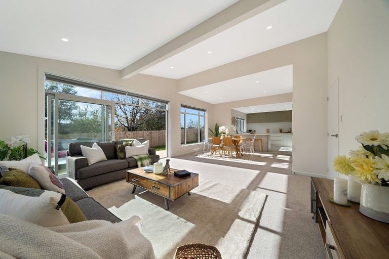 Photo of property in 398 Main Road, Huapai, Kumeu, 0810