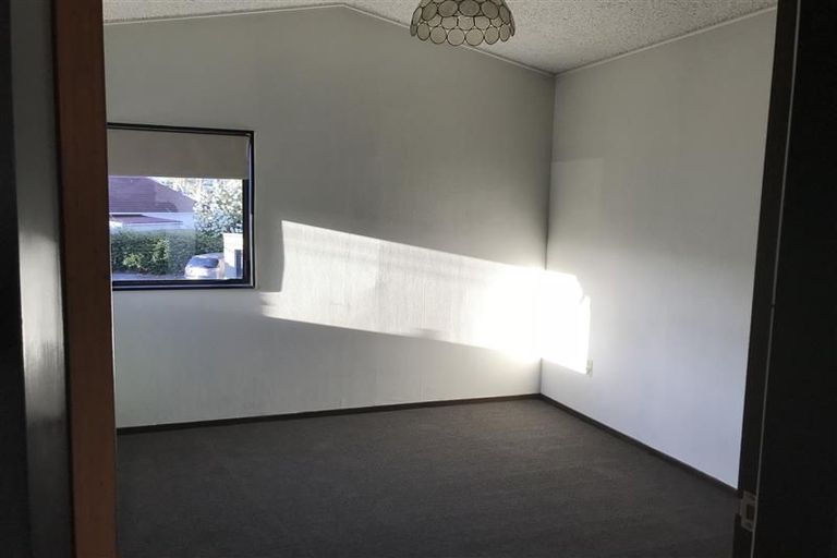 Photo of property in 1/168 Kings Crescent, Hutt Central, Lower Hutt, 5010