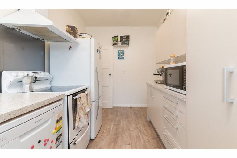 Photo of property in 2 Kawaka Street, Riccarton, Christchurch, 8041