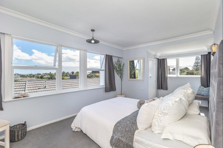 Photo of property in 35 Chester Street, Levin, 5510