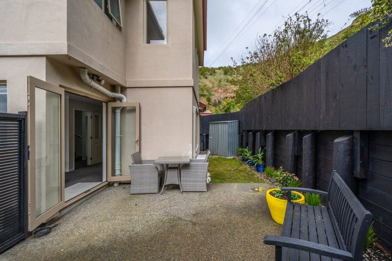 Photo of property in 50 Erlestoke Crescent, Churton Park, Wellington, 6037