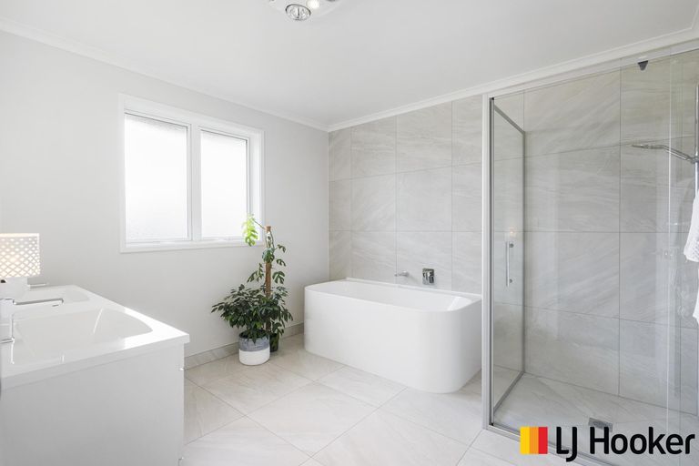 Photo of property in 75 Waimanu Awa Road, Runciman, Drury, 2579