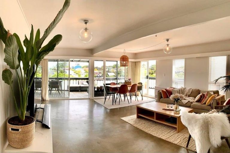 Photo of property in 1/23 Hart Road, Hauraki, Auckland, 0622