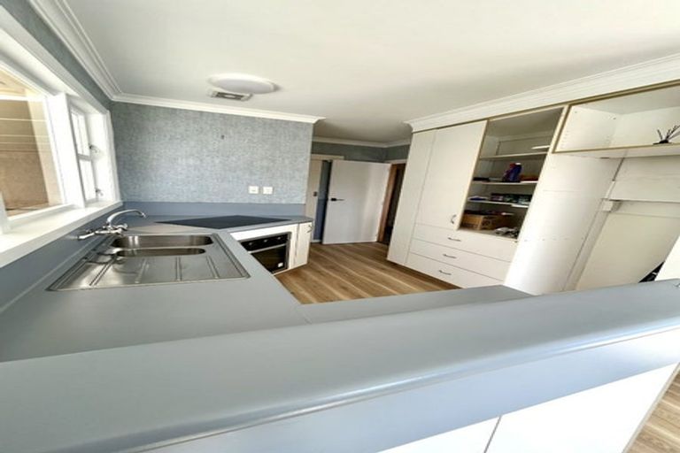 Photo of property in 1 Highfield Place, Levin, 5510