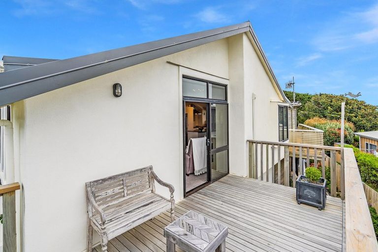 Photo of property in 279 Peka Peka Road, Peka Peka, Waikanae, 5391