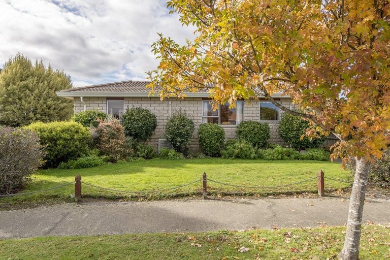 Photo of property in 14 Daytona Place, Parklands, Christchurch, 8083
