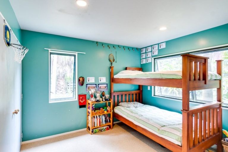 Photo of property in 7 Albert Street, Clive, 4102