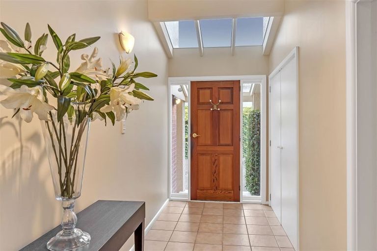 Photo of property in 21 Kirkwood Avenue, Upper Riccarton, Christchurch, 8041