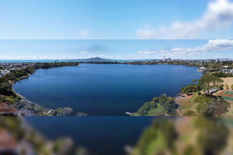 Photo of property in 14 Macbeth Court, Milford, Auckland, 0620