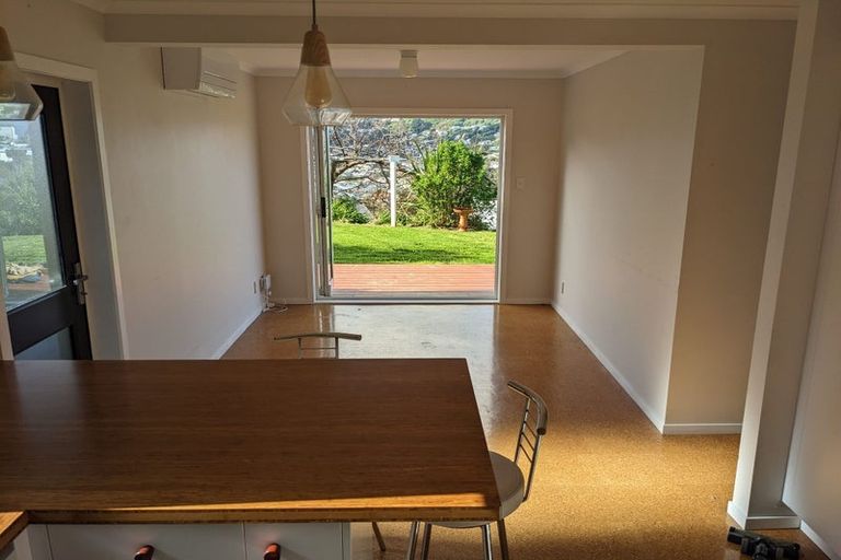 Photo of property in 2 Liddel Grove, Island Bay, Wellington, 6023