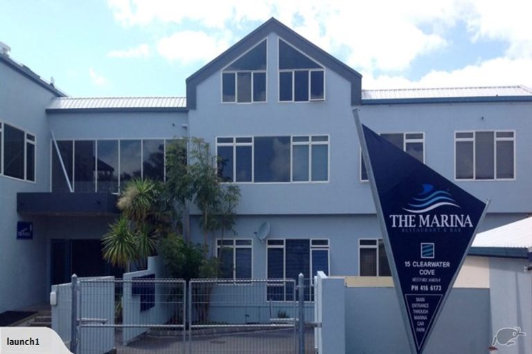 Photo of property in 9/15 Clearwater Cove, West Harbour, Auckland, 0618