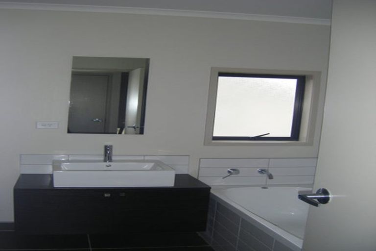 Photo of property in St Claire Village, 213/172 Mcleod Road, Te Atatu South, Auckland, 0610