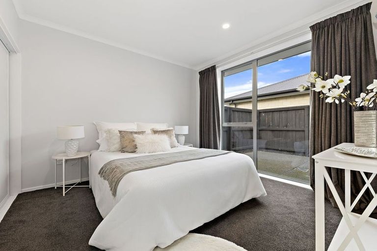Photo of property in 32 George West Square West, Wigram, Christchurch, 8025