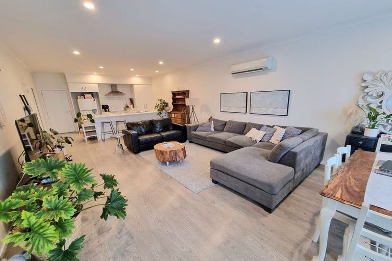 Photo of property in 61 Caldera Drive, Long Bay, Auckland, 0630